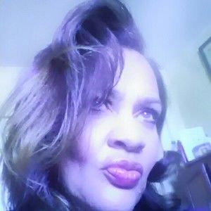 Meet your Posher, Leontyne